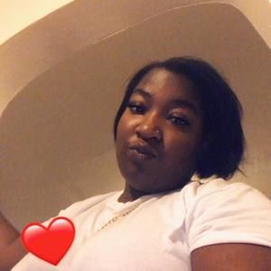 Meet your Posher, Janay